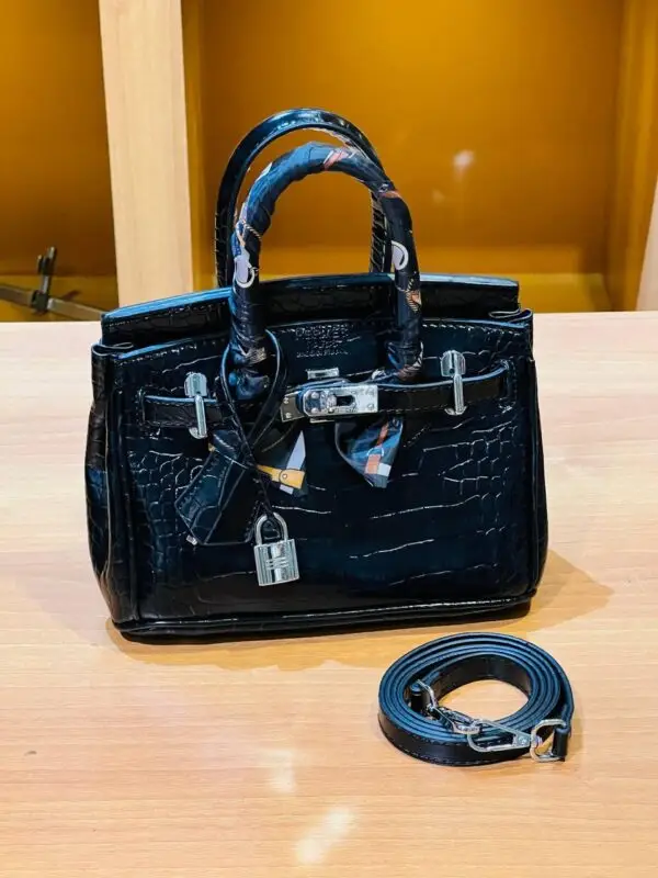⁦حقيبة نسائية جلدية عالية الجودة⁩ - الصورة ⁦2⁩